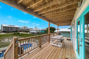 House, 4 Bedrooms | Property grounds - Pipedreams 333 E 4 Bedroom Home (Gulf Shores)