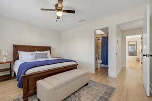 2 Schlafzimmer, Bügeleisen/Bügelbrett, WLAN, Bettwäsche