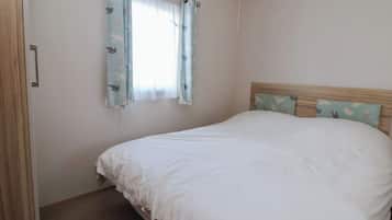 3 dormitorios, decoración individual, mobiliario individual