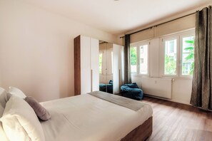 Iron/ironing board, free WiFi - Como Gateway (Como)