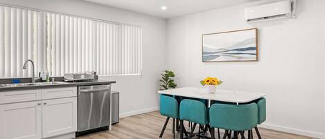 Apartment | 2 bedrooms, Internet