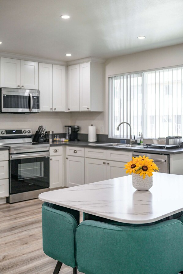 Apartment | 2 bedrooms, Internet