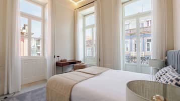 5 bedrooms, in-room safe, desk, iron/ironing board