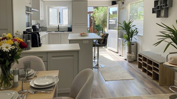 Unclassified image, 1 of 11, button - 3 bedroom cottage in Sark, on the Avenue. (Guernsey)