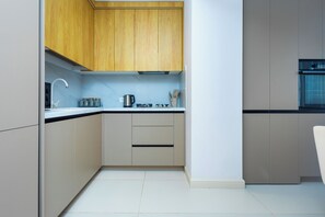 Classic Apartment, 2 Bedrooms | Private kitchen | Electric kettle - Apartment by Luxe Group ZA222 (Yerevan)