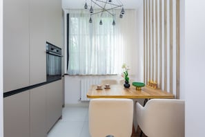 Appartement classique, 2 chambres | Cuisine privée | Bouilloire électrique