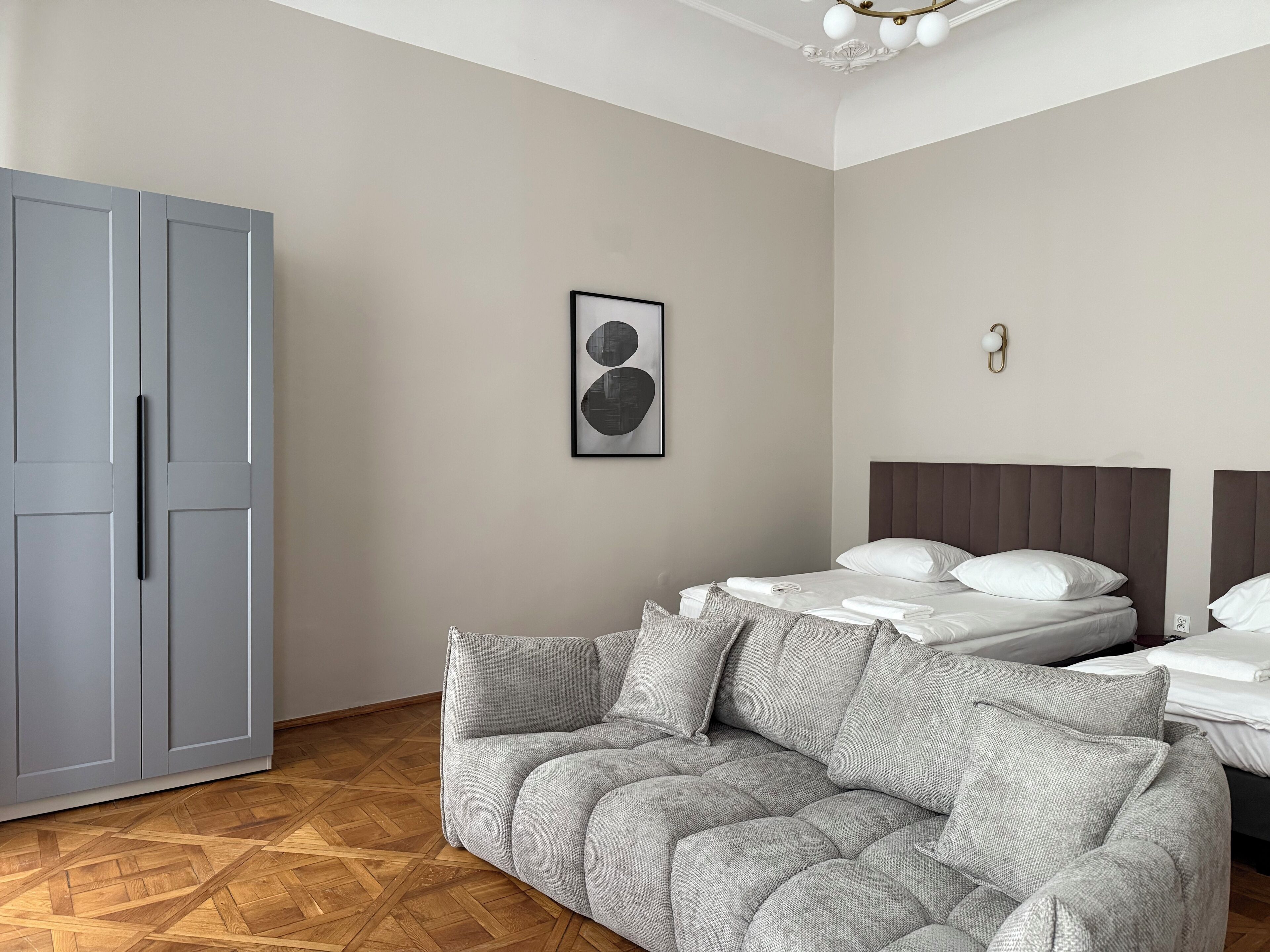 Departamento Grand | Tabla de planchar con plancha y wifi gratis 