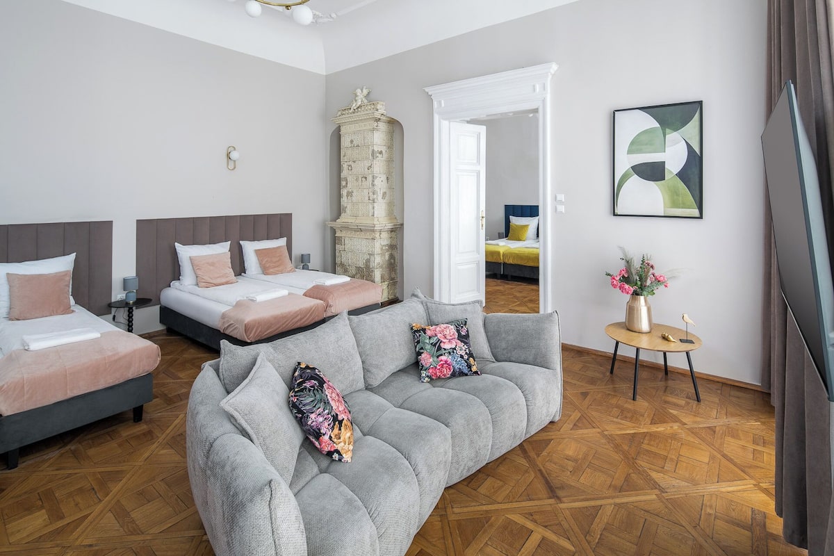 Grand Apartment