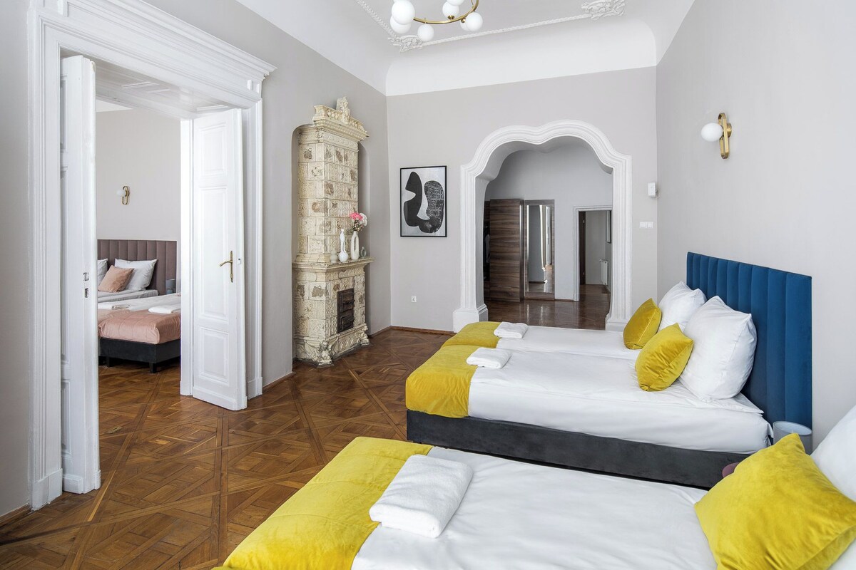 BIG Royal Apartment