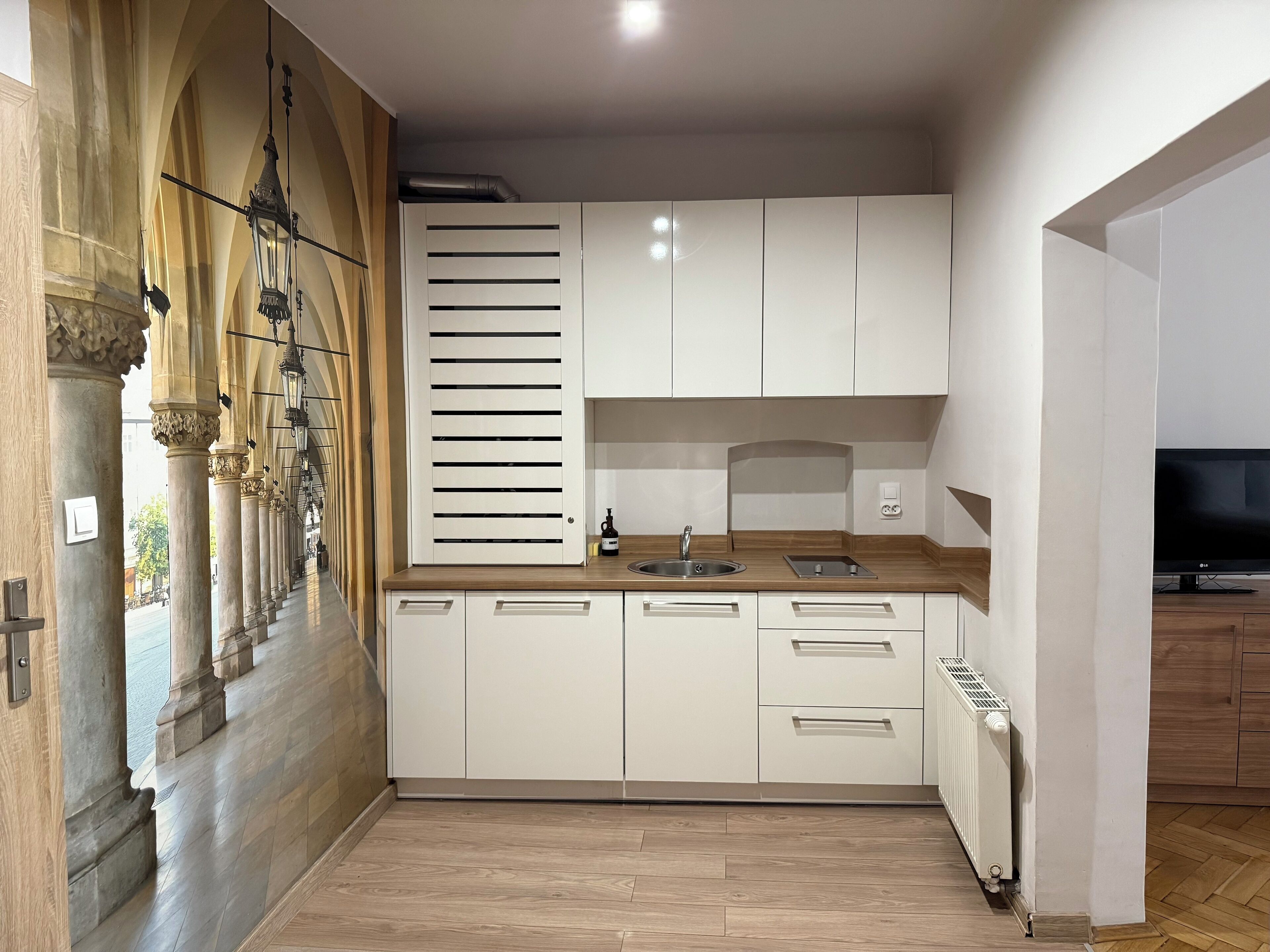 Estudio Confort | Tabla de planchar con plancha y wifi gratis 