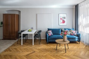 デラックス アパートメント シティビュー | アイロン / アイロン台、WiFi (無料)、ベッドシーツ