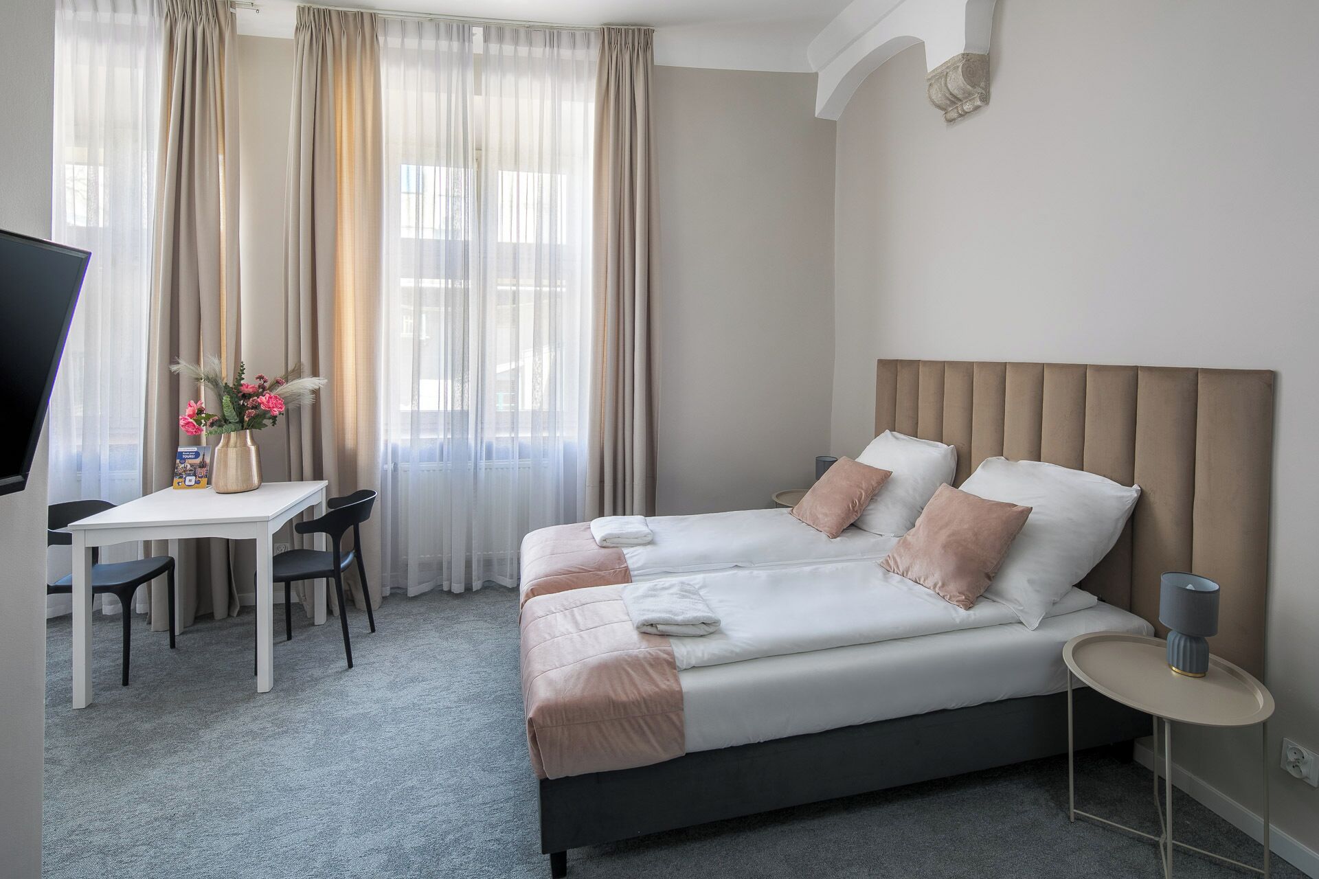 Deluxe Double Room | Iron/ironing board, free WiFi, bed sheets