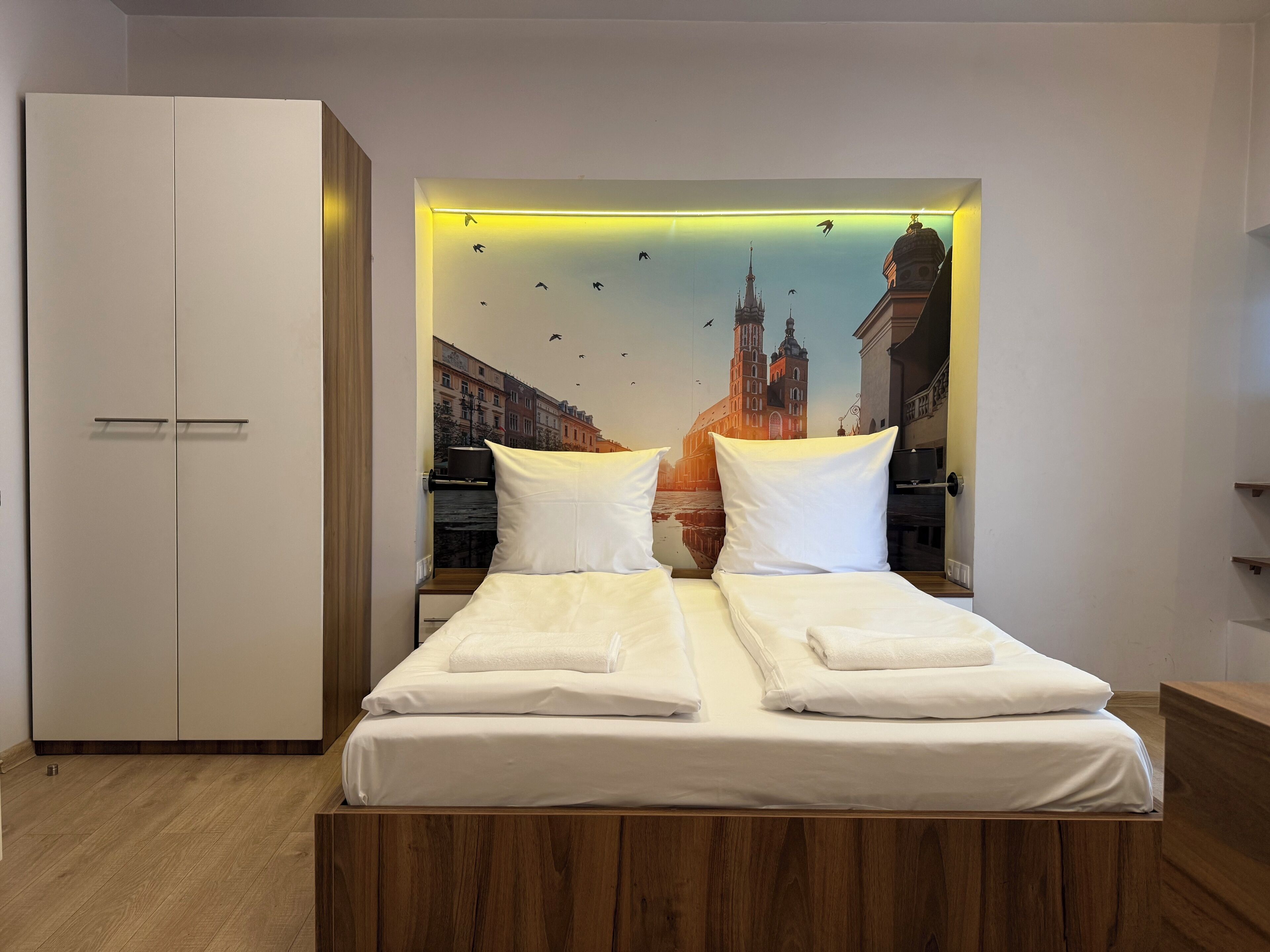 Habitación doble superior | Tabla de planchar con plancha y wifi gratis 