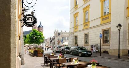 Cracow Main Square Apartments