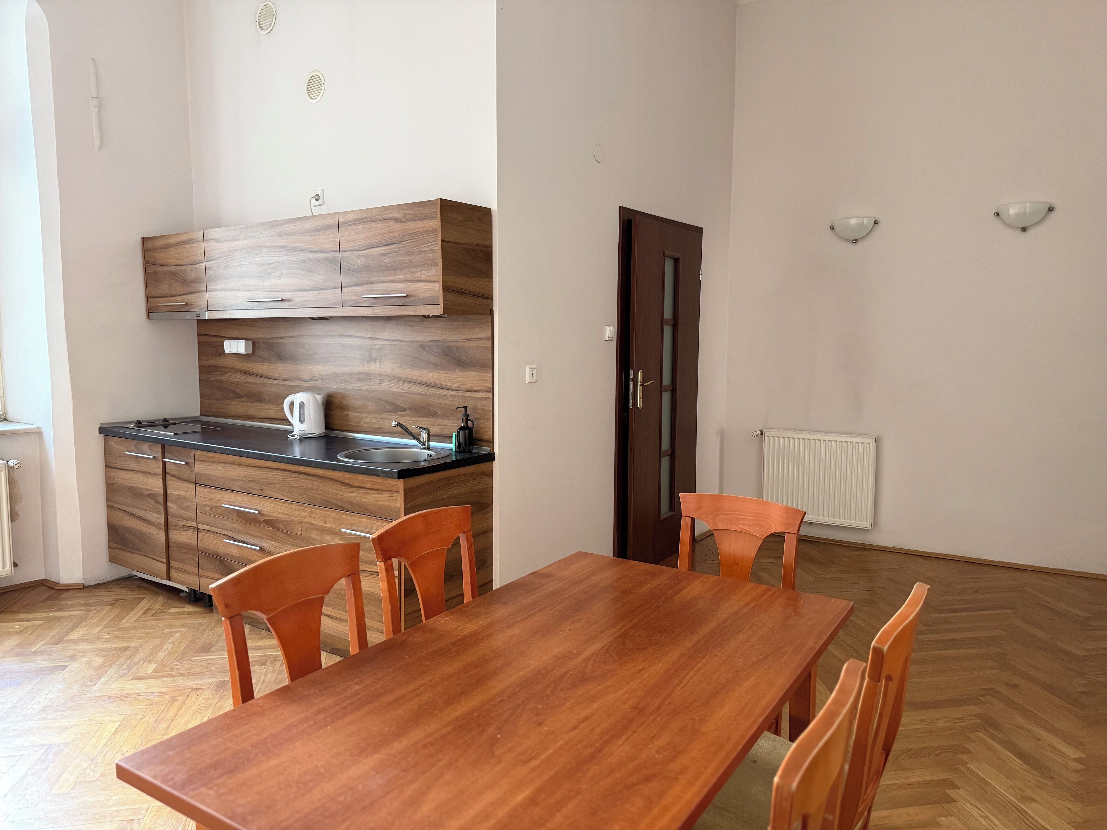 Grand Apartment | Private kitchen