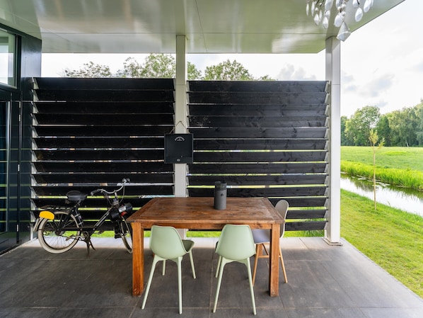 House | Balcony
