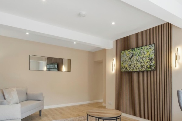 Living Room / Lounge