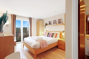 2 chambres, fer et planche Ă repasser, Wi-Fi gratuit, draps fournis