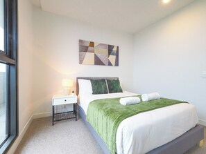 2 chambres, bureau, fer et planche à repasser, accès au Wi-Fi (inclus)