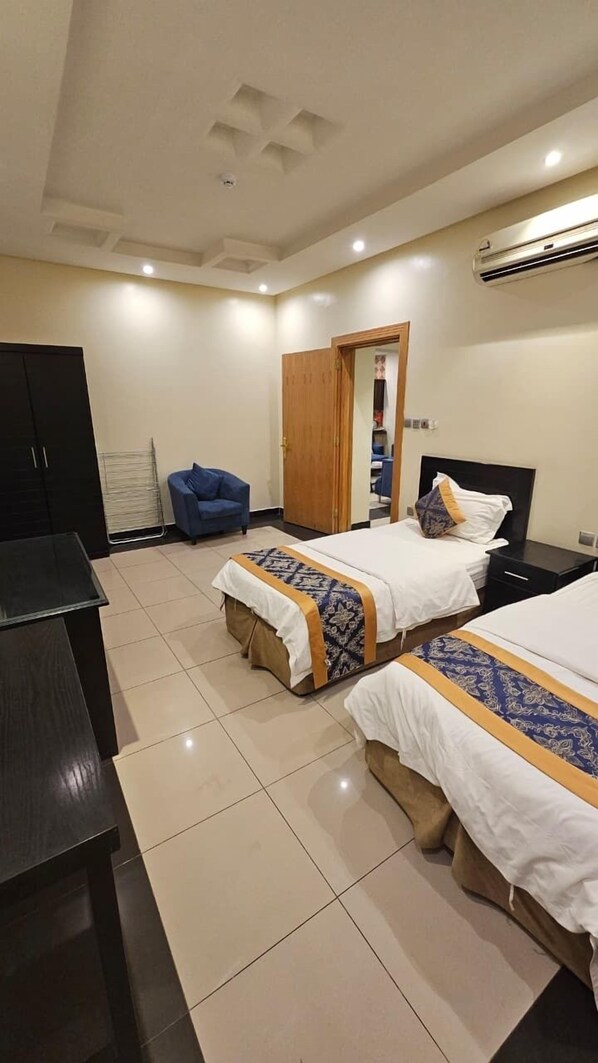 Minibar, wifi gratis y ropa de cama 