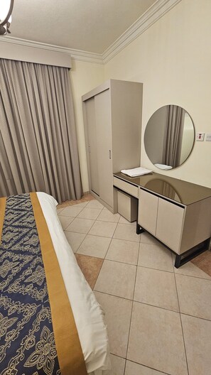 Minibar, gratis wi-fi och sängkläder