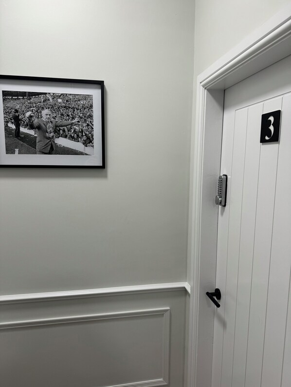 Deluxe Double Room | Living area