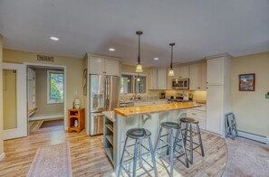 ميكروويف، فرن، موقد طهي مسطح، غسالة أطباق