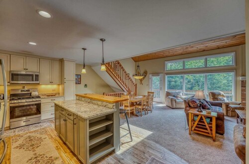 Cozy Mountain Haven in the heart of Bretton Woods