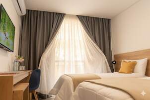 Superior Twin Room | Desk, laptop workspace, free WiFi, bed sheets