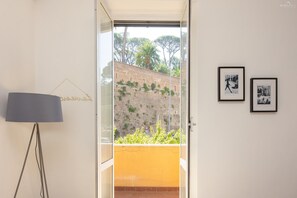 Interior - Vatican Walls Apartment (Rome)