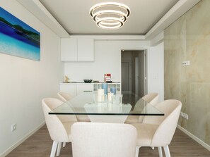Dining - Elegant 2-bedroom apartment with AC steps from the Beach (Ponta Delgada)