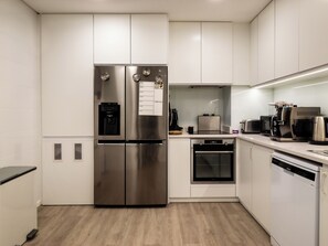 م�يكروويف، فرن، موقد طهي مسطح، غسالة أطباق