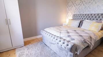 2 bedrooms, individually decorated, individually furnished, free WiFi