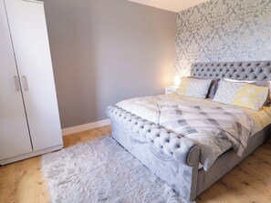 2 bedrooms, individually decorated, individually furnished, free WiFi