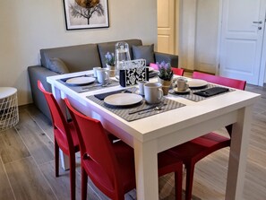 Villa | Dining - Apartment in Tuscany Near Florence (Agliana)