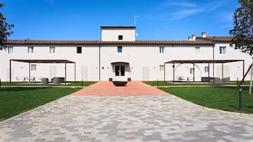 Villa | Exterior