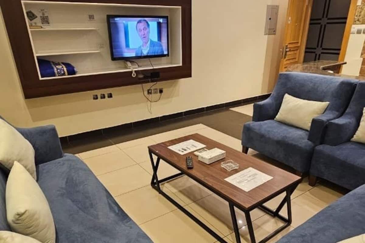 Deluxe Suite, 2 Bedrooms | Terrace/patio