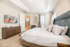 6 bedrooms, iron/ironing board, travel crib, free WiFi