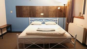 House | 2 bedrooms, individually furnished, bed sheets