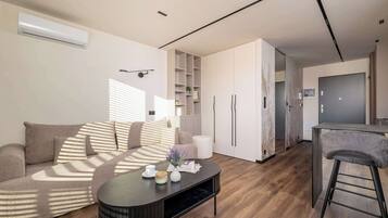 TV, offices