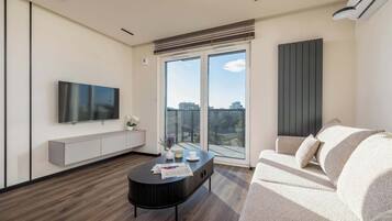 テレビ、書斎 / ワークスペース