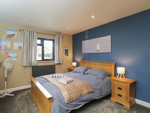 3 bedrooms, individually decorated, individually furnished, free WiFi