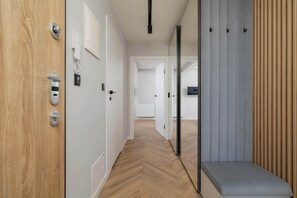 Interior - Barona 51 Tychy | Air Conditioned Apartment with Parking and Desk (Tychy)