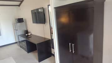 Quarto standard, 1 cama Queen, não aceita animais de estimação, vista para o jardim | Roupas de cama premium, camas com colchões pillow-top