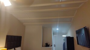 Standaard eenpersoonskamer, 2 queensize bedden, niet-roken, huisdieren niet toegestaan | Luxe beddengoed, pillowtop-bedden, individueel gedecoreerd