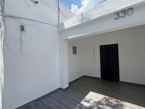 Exterior detail - CAS Visa 10 min a Pie. Acogedor Estudio a 30m de Alameda Monterrey ¡Metro cerca! (Monterrey)