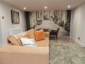 Living area - Paramount Apartments (Lytham St. Anne's)