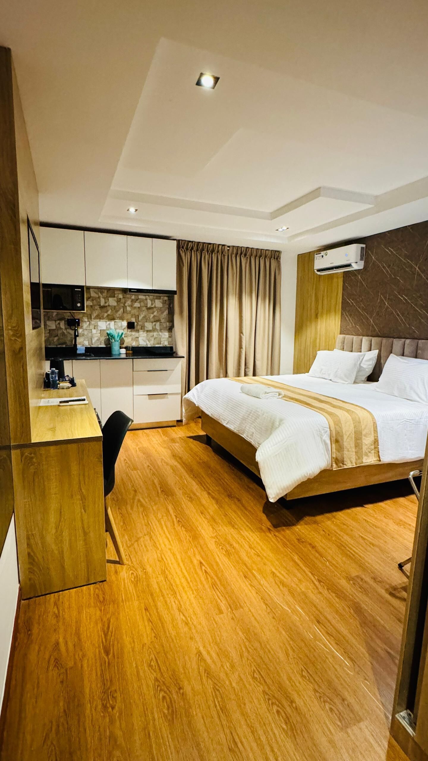 1 chambre, fer et planche à repasser, Wi-Fi, draps fournis