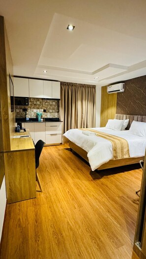 1 bedroom, iron/ironing board, WiFi, bed sheets - Charming Studio Apartment in Enugu (Enugu)