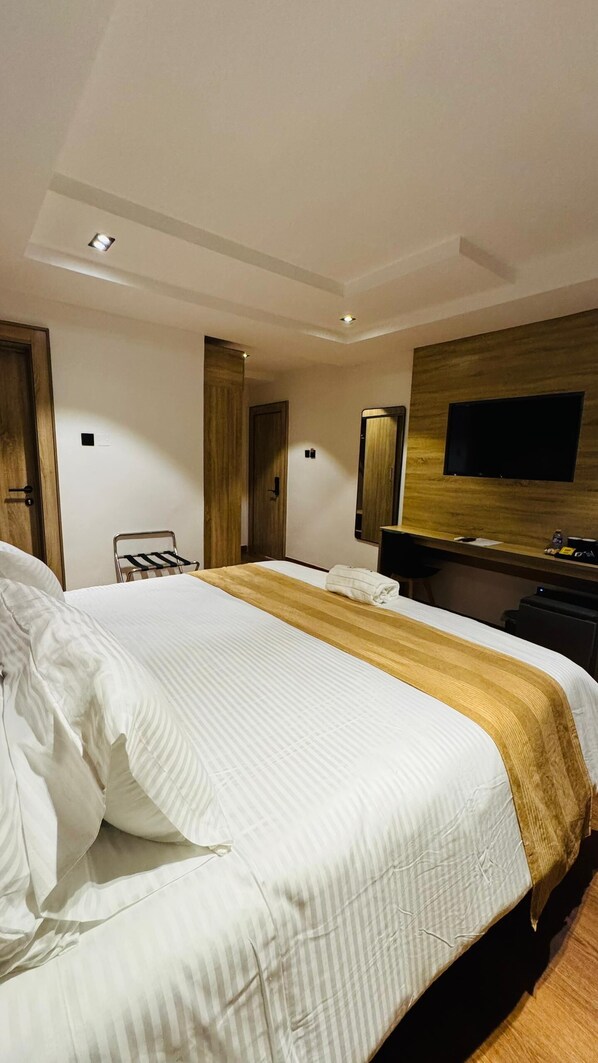 1 chambre, fer et planche à repasser, Wi-Fi, literie fournie